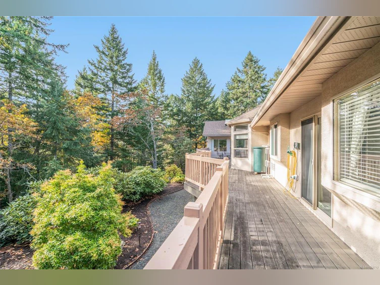 3285 Hobart Place, Fairwinds, BC, V9P 9H6 - 9