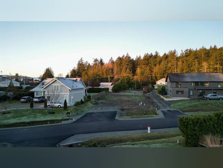 10724 Bayfield Road, North Saanich, BC, V8L 5S7 - 3