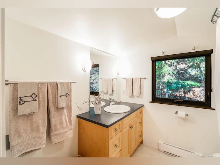 2405 Chain Way, Nanoose, BC, V9P 9G2 - 46