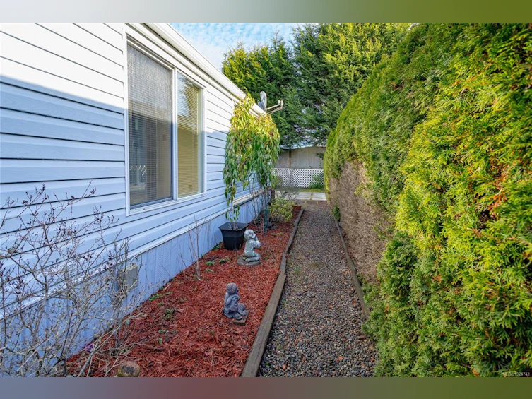 50-7583 Central Saanich Road, Central Saanich, BC, V8M 2B6 - 32