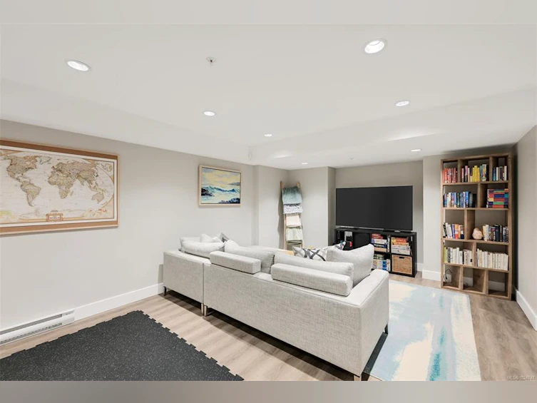 7864 Lochside Drive, Central Saanich, BC, V8M 0B9 - 20