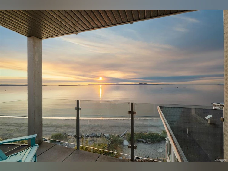 5009 Cordova Bay Road, Saanich, BC, V8Y 2K1 - 22