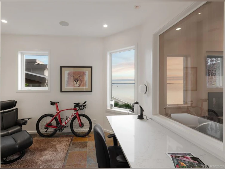5009 Cordova Bay Road, Saanich, BC, V8Y 2K1 - 15