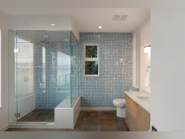 5009 Cordova Bay Road, Saanich, BC, V8Y 2K1 - 19