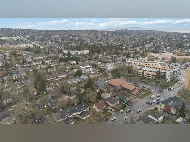 6-1789 Emerson Street, Victoria, BC, V8R 2C2 - 41