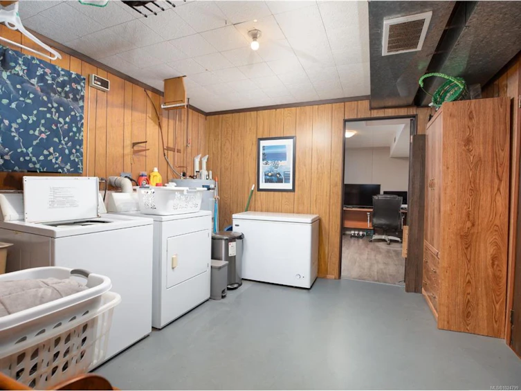 1920 Cougar Crescent, Comox, BC, V9M 2K5 - 15
