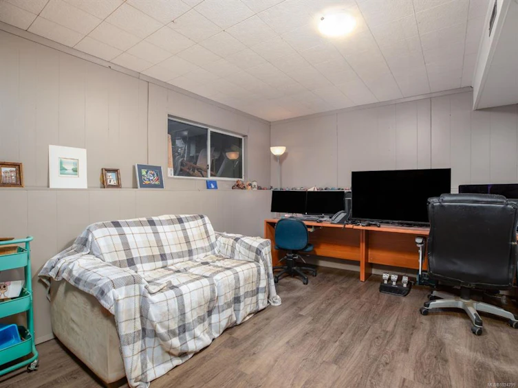 1920 Cougar Crescent, Comox, BC, V9M 2K5 - 13