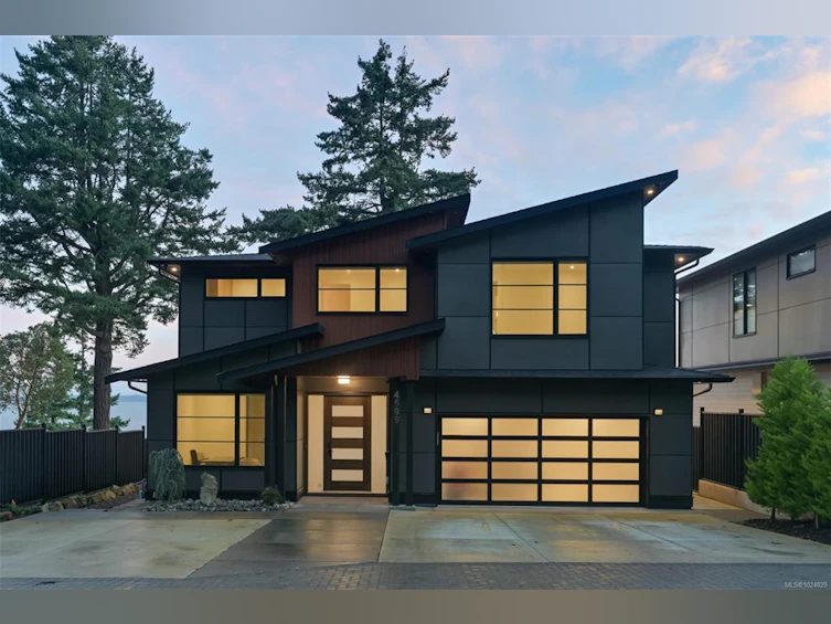 4599 Cordova Bay Road, Saanich, BC, V8Y 2K1 - 3