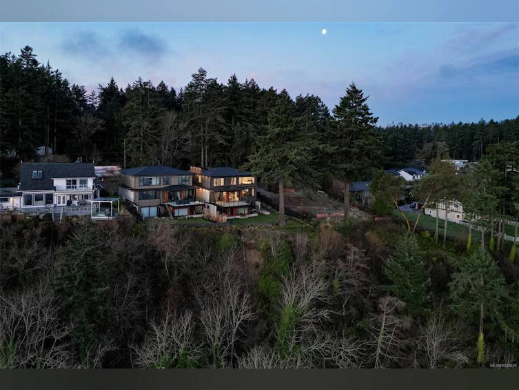 4599 Cordova Bay Road, Saanich, BC, V8Y 2K1 - 77