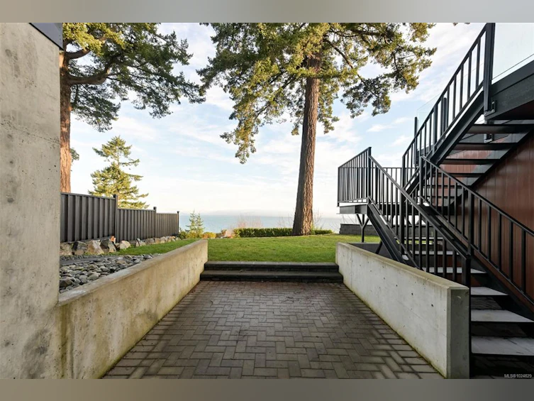 4599 Cordova Bay Road, Saanich, BC, V8Y 2K1 - 78