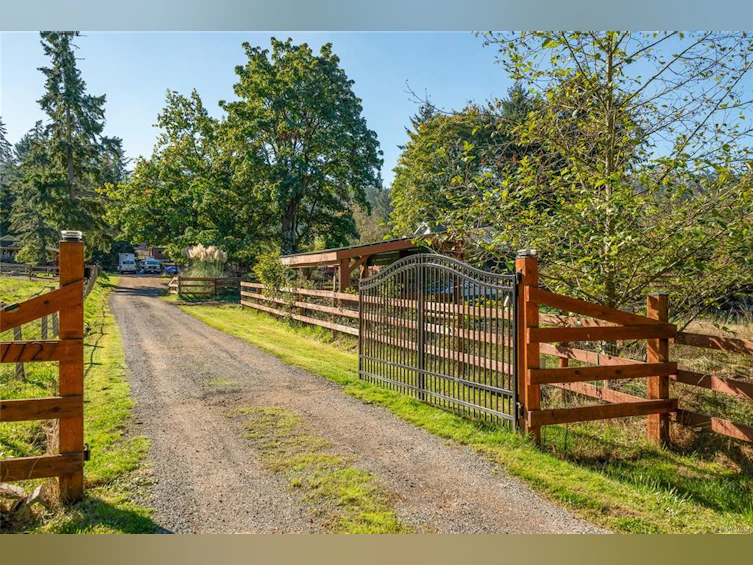 7727 Superior Road, Nanaimo, BC, V0R 2H0 - 3