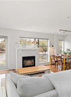 313 90 Regatta Landing