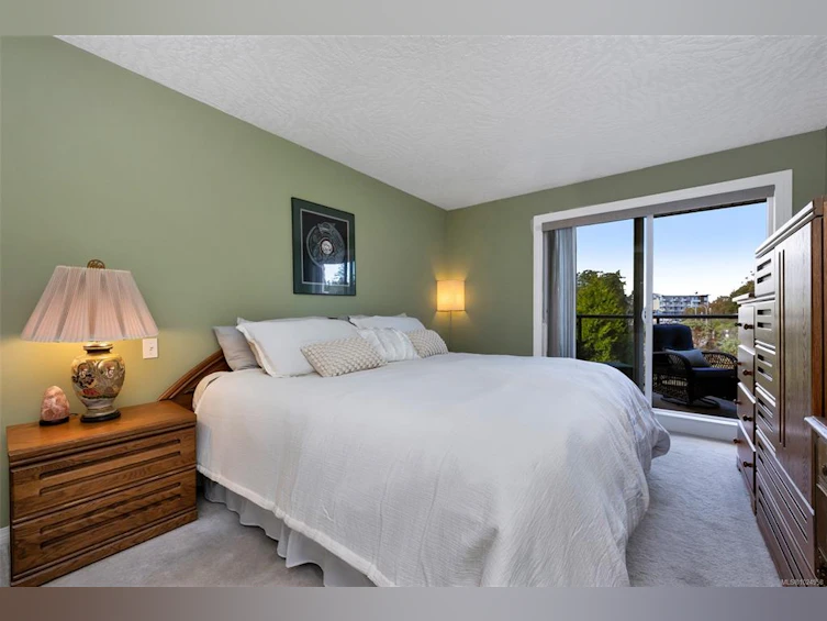 306-1085 Tillicum Road, Esquimalt, BC, V9A 7M3 - 17