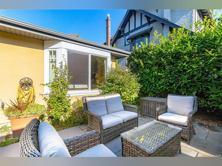 1082 Newport Avenue, Oak Bay, BC, V8S 5E3 - 35