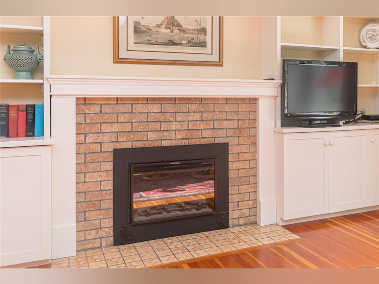 1082 Newport Avenue, Oak Bay, BC, V8S 5E3 - 11