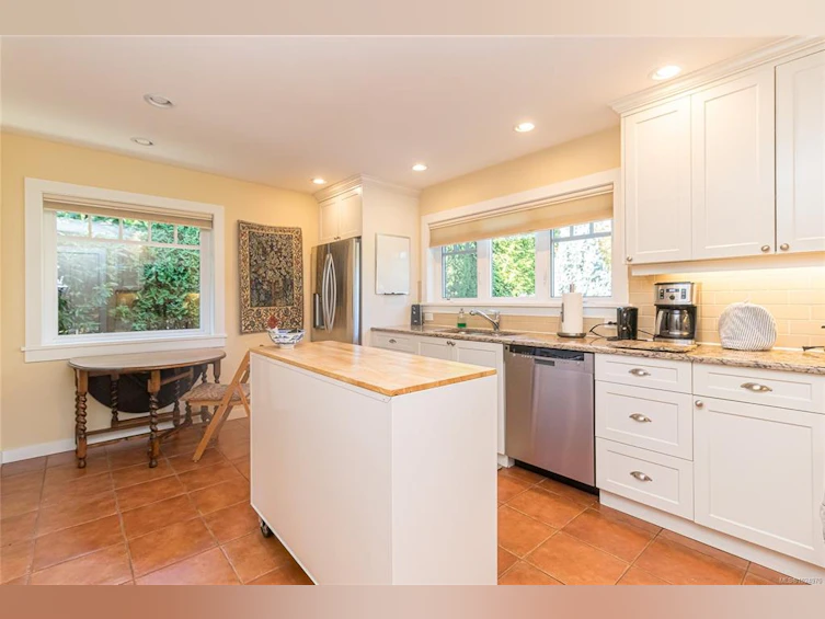 1082 Newport Avenue, Oak Bay, BC, V8S 5E3 - 15