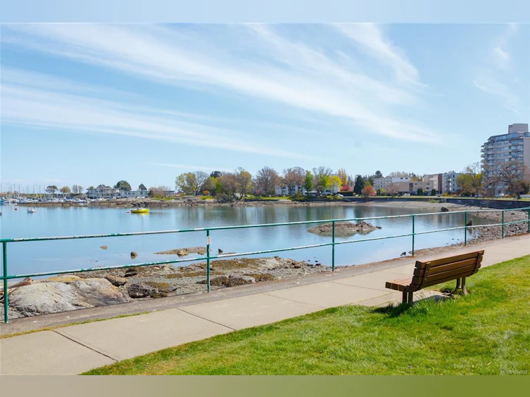 1082 Newport Avenue, Oak Bay, BC, V8S 5E3 - 54