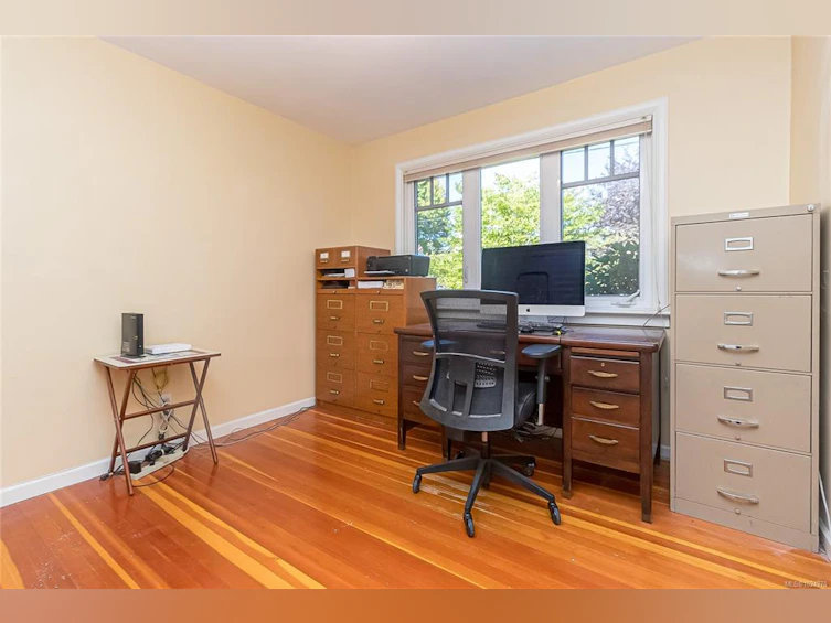 1082 Newport Avenue, Oak Bay, BC, V8S 5E3 - 26