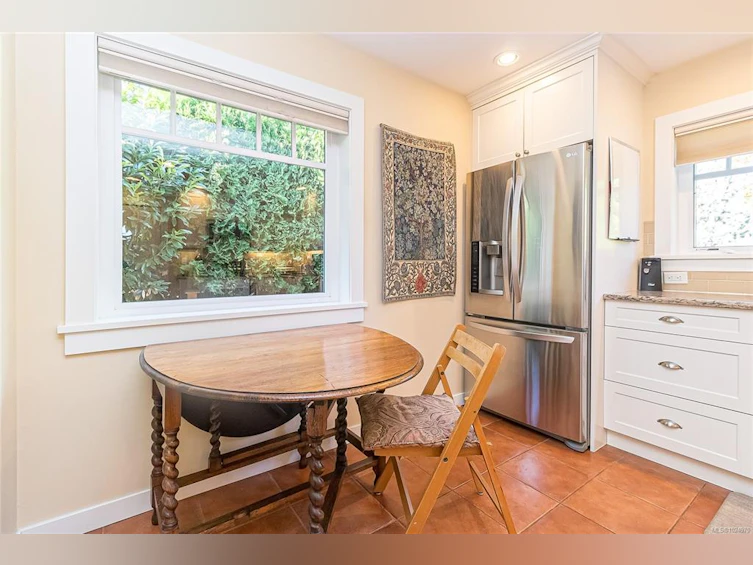 1082 Newport Avenue, Oak Bay, BC, V8S 5E3 - 17
