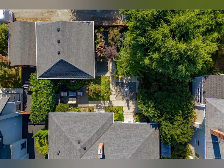 1082 Newport Avenue, Oak Bay, BC, V8S 5E3 - 47