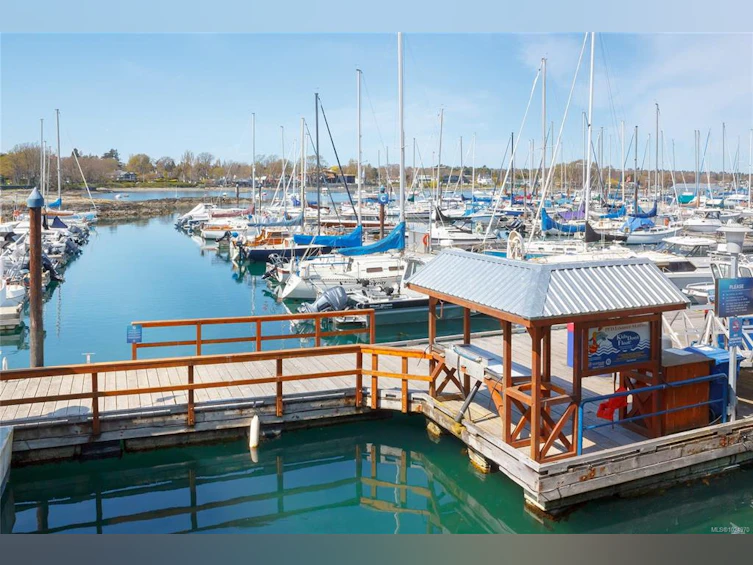 1082 Newport Avenue, Oak Bay, BC, V8S 5E3 - 52