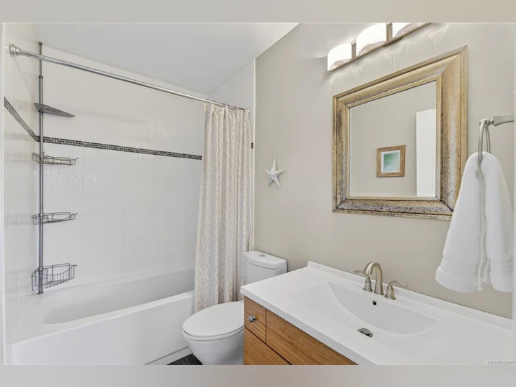 7257 Kristin Place, Central Saanich, BC, V8M 1J4 - 22