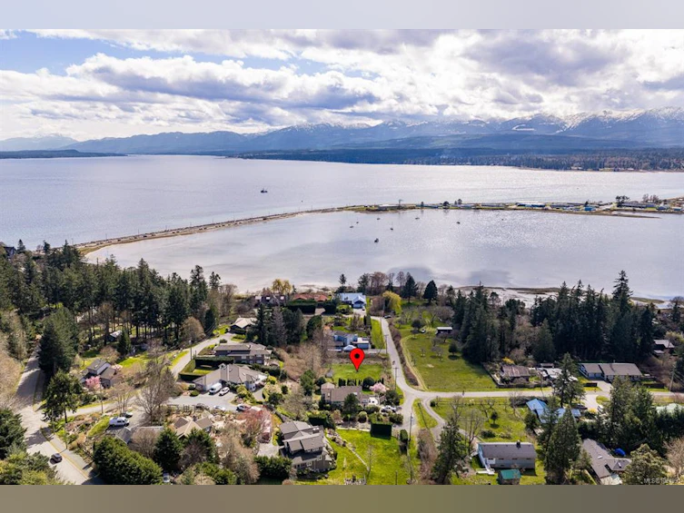 98 Beech Street, Comox, BC, V9M 3W7 - 10