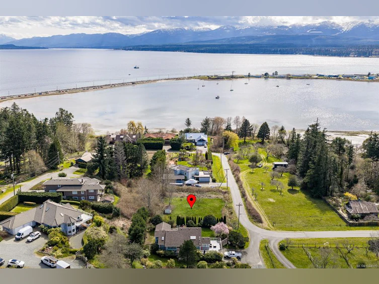 98 Beech Street, Comox, BC, V9M 3W7 - 12
