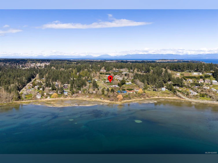 98 Beech Street, Comox, BC, V9M 3W7 - 14