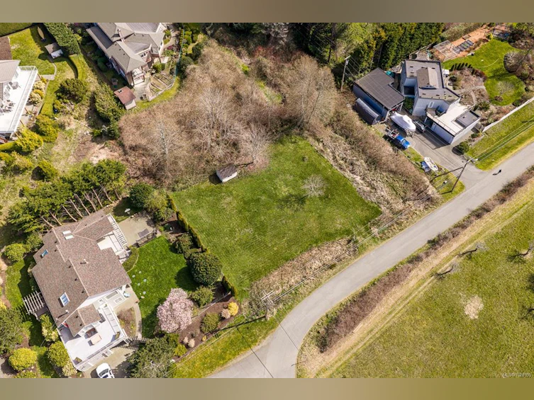98 Beech Street, Comox, BC, V9M 3W7 - 5