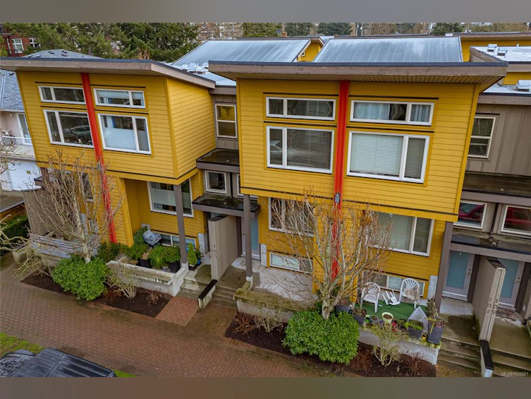 105-2733 Peatt Road, Langford, BC, V9B 3V2