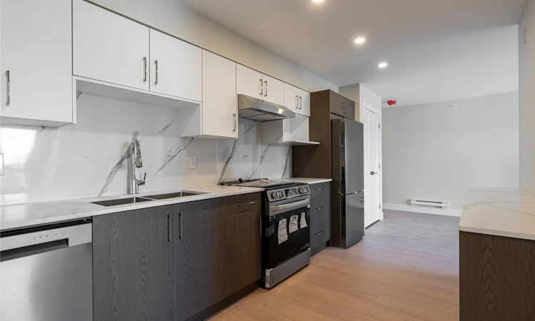315-171 W Jensen Avenue