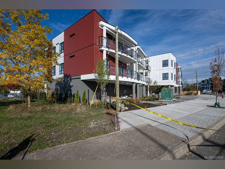 314-171 W Jensen Avenue, Parksville, BC, V9P 1K3 - 4