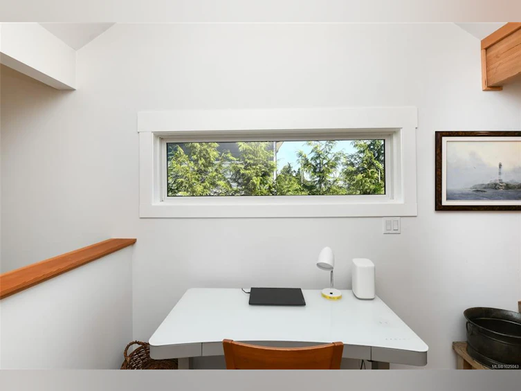 5693 S Island Highway, Union Bay, BC, V0R 3B0 - 48