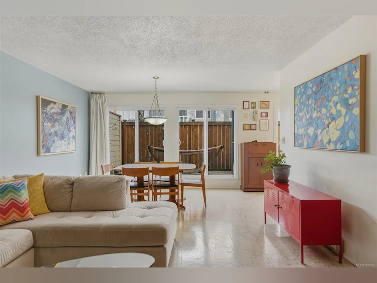 104-1166 Rockland Avenue, Victoria, BC, V8V 3H7 - 3