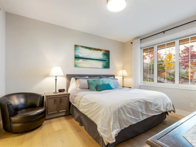 137-4098 Buckstone Road - 4