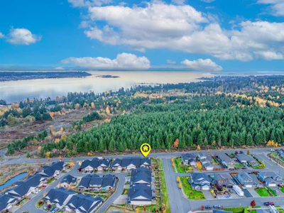 137-4098 Buckstone Road - 2
