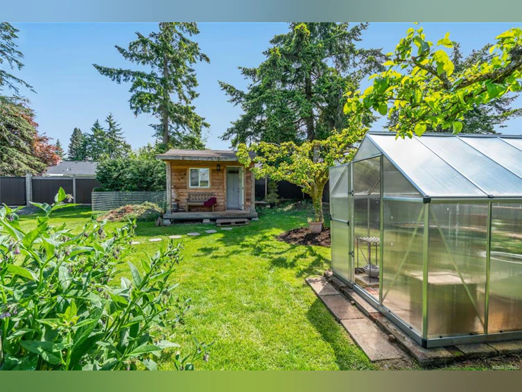 380 W Hirst Avenue, Parksville, BC, V9P 1K4 - 48
