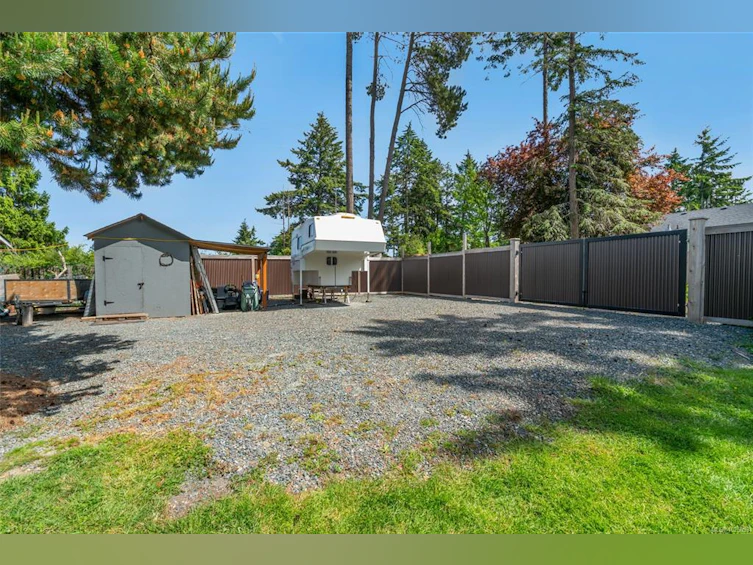 380 W Hirst Avenue, Parksville, BC, V9P 1K4 - 53