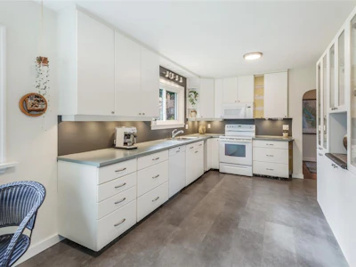 380 W Hirst Avenue - 4