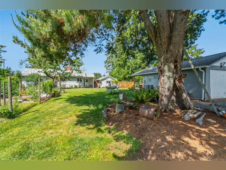 380 W Hirst Avenue, Parksville, BC, V9P 1K4 - 54
