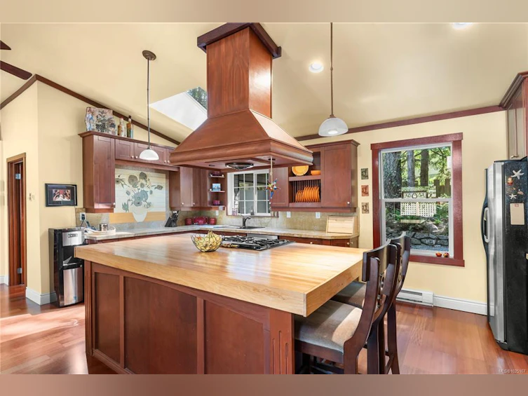 1126 North Road, Gabriola Island, BC, V0R 1X3 - 4