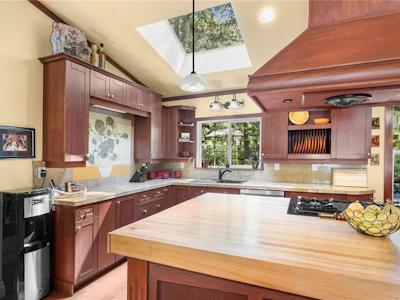 1126 North Road - 5