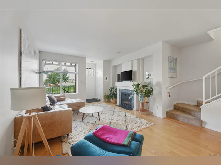 13-60 Dallas Road, Victoria, BC, V8V 1A2 - 2