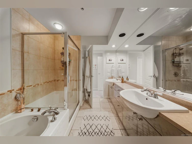13-60 Dallas Road, Victoria, BC, V8V 1A2 - 15