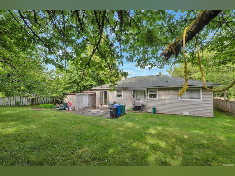 307, 311,315 Holly Avenue, Nanaimo, BC, V9S 3M3 - 7