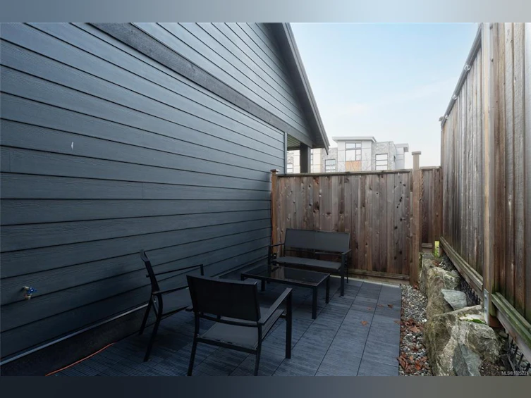 4247 Pullet Place, Saanich, BC, V8X 5J2 - 28