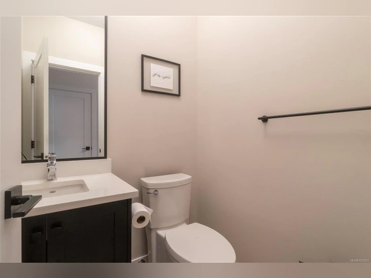 4247 Pullet Place, Saanich, BC, V8X 5J2 - 24