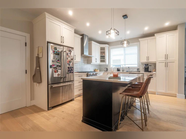 4247 Pullet Place, Saanich, BC, V8X 5J2 - 4