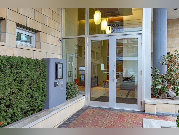 406-732 Cormorant Street, Victoria, BC, V8W 4A5 - 21